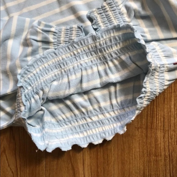 NWT Levi’s Cropped Smocked Sweater Large $60.00 - Picture 9 of 12